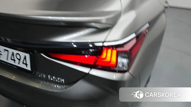 Lexus ES300h 7th generation id 4342802 из Кореи 15