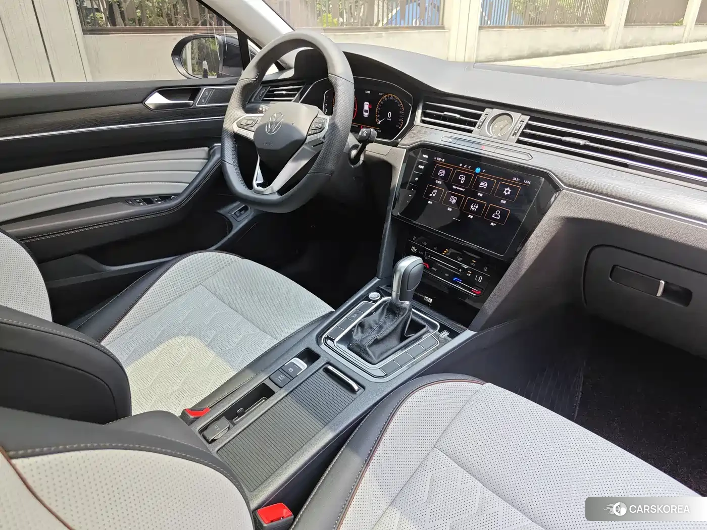 Volkswagen Magotan id 4553659 из Китая 15