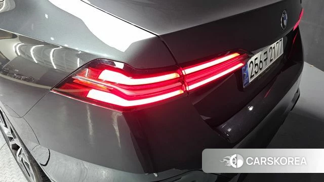 BMW 5 Series (G60) id 4185707 из Кореи 15