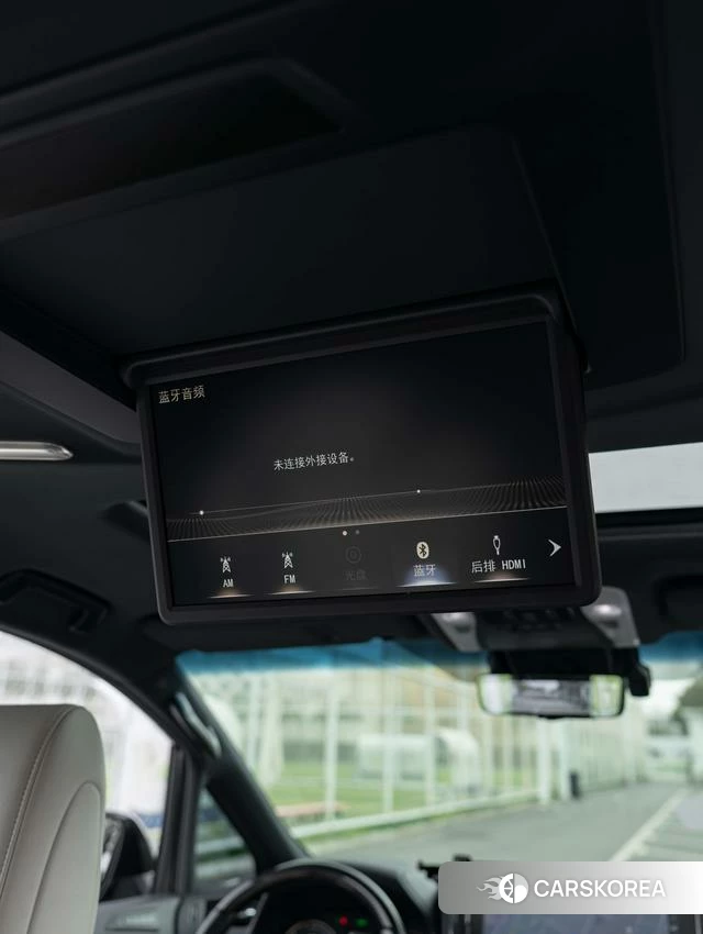 Lexus LM id 4336392 из Китая 15