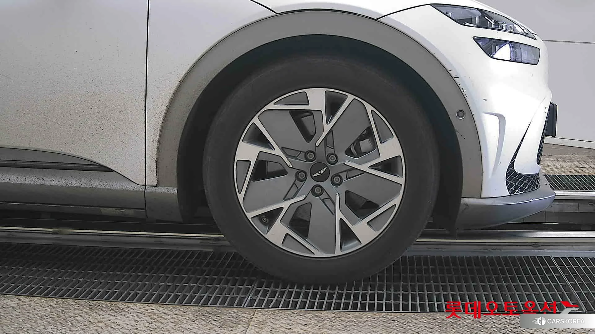 Hyundai GV60 id 3882112 из Кореи 15