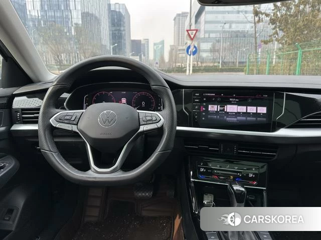 Volkswagen Passat id 4257956 из Китая 15
