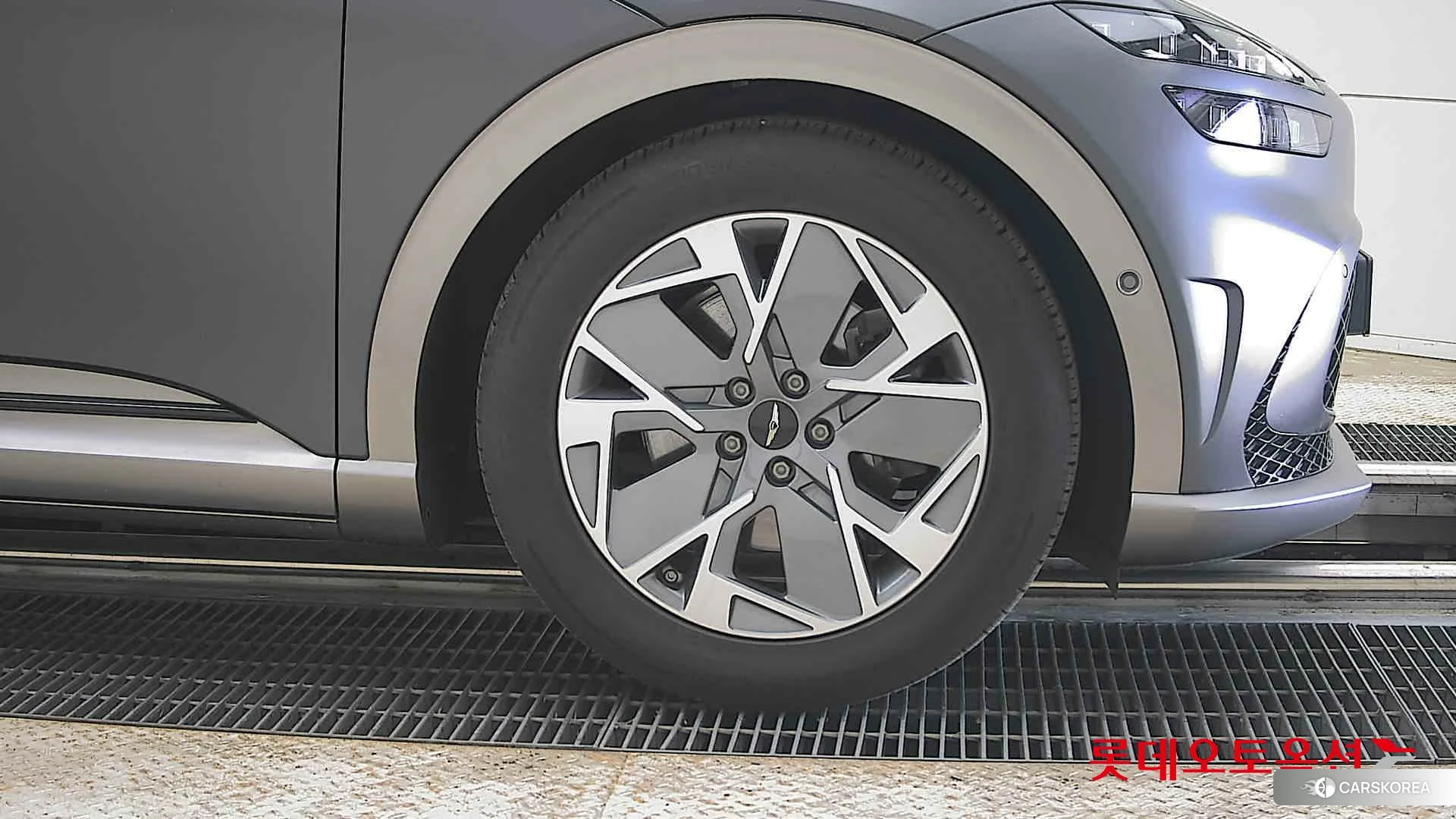 Hyundai GV60 id 4296775 из Кореи 15
