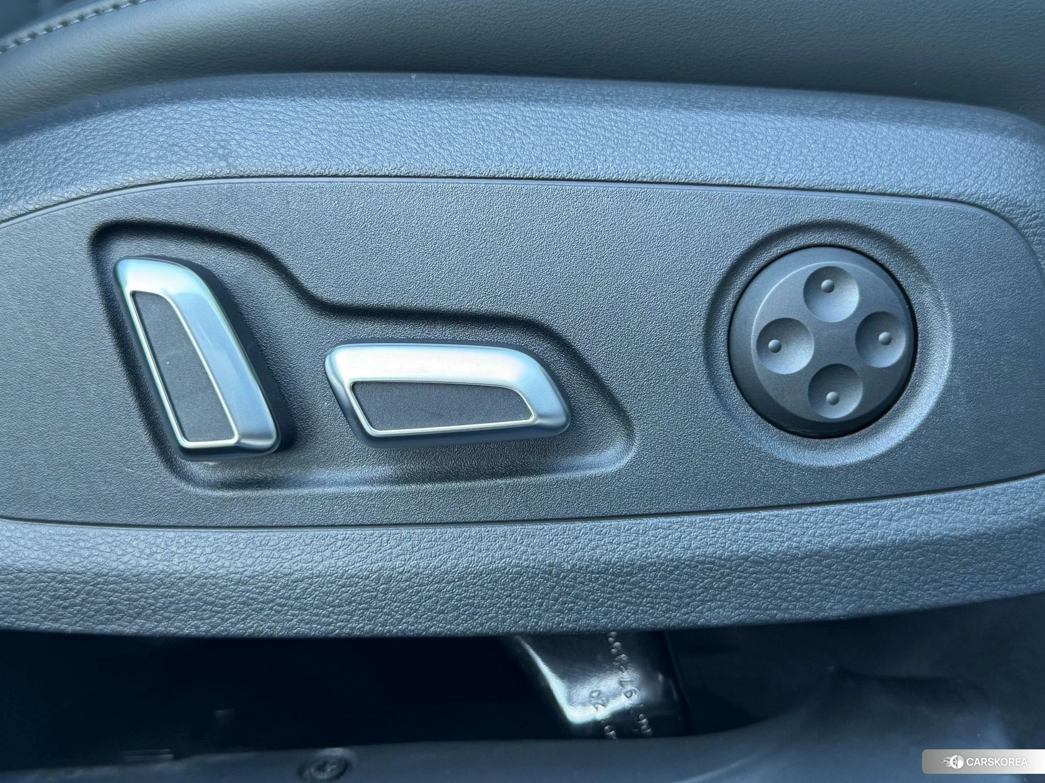 Audi A4L id 4455537 из Китая 15
