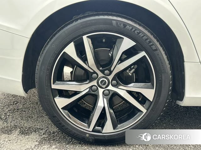 Volvo S60 id 3875906 из Китая 15