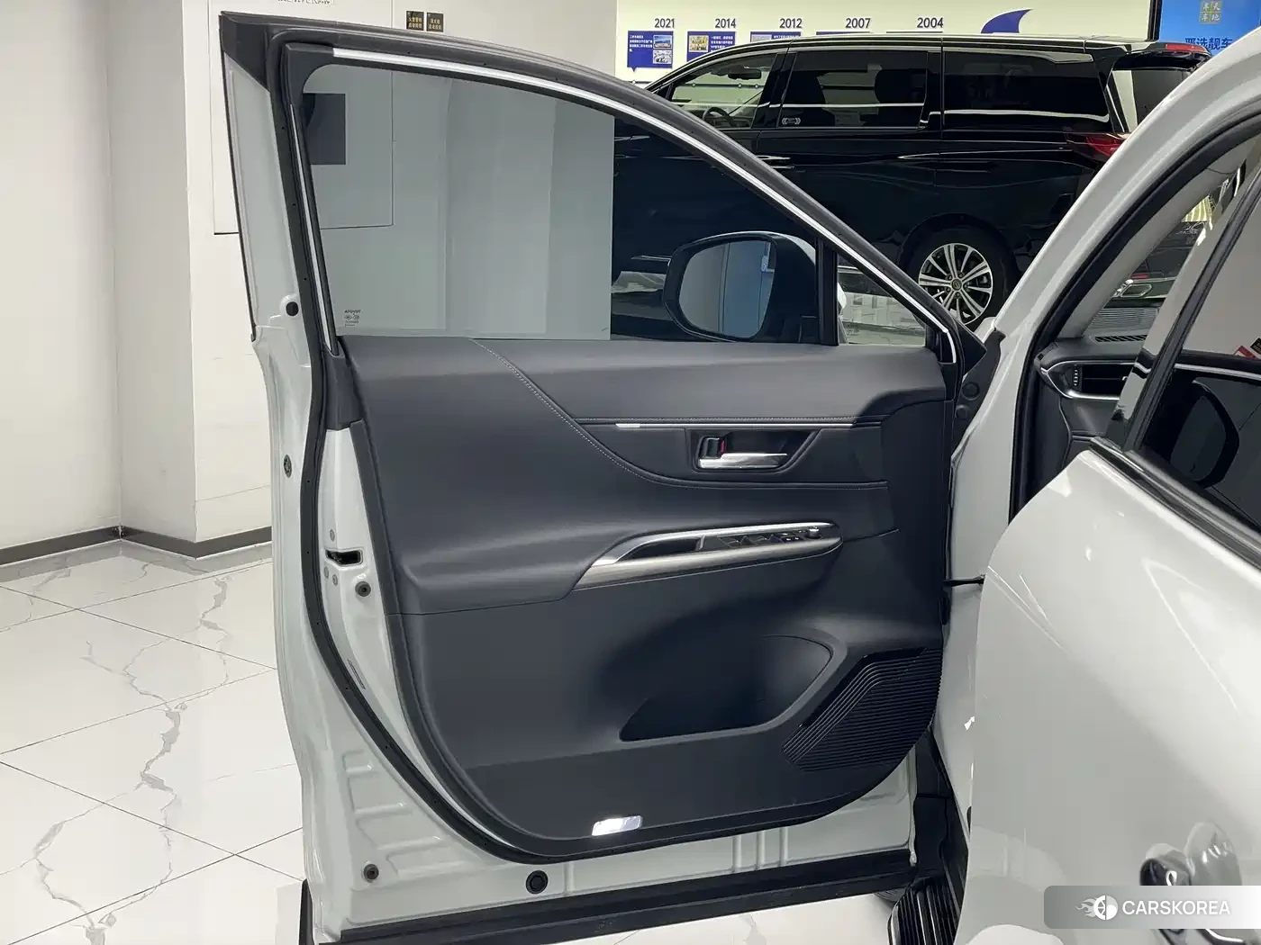 Toyota Harrier id 4546257 из Китая 15
