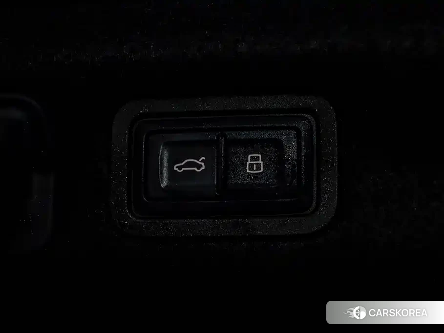 Audi A7L id 4538692 из Китая 15