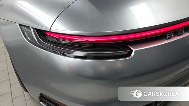 Porsche 911(992) id 4670411 из Кореи 15