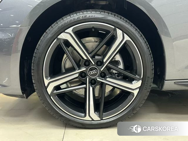 Audi A4L id 4313398 из Китая 15
