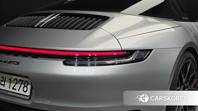 Porsche 911(992) id 4880342 из Кореи 15