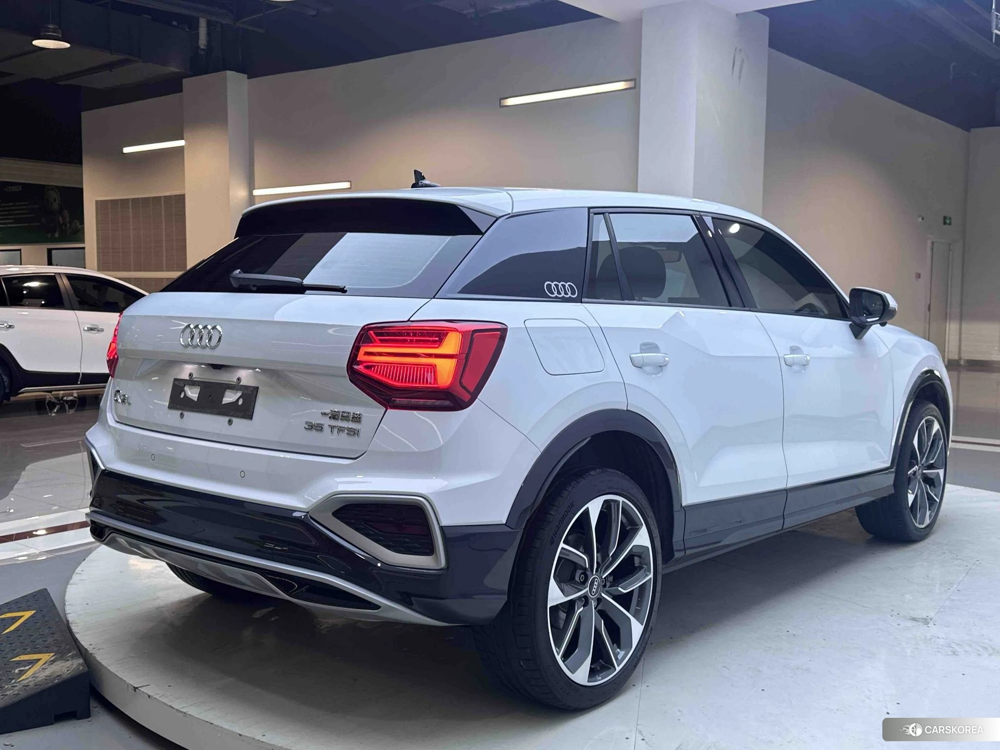 Audi Q2L id 4514991 из Китая 15