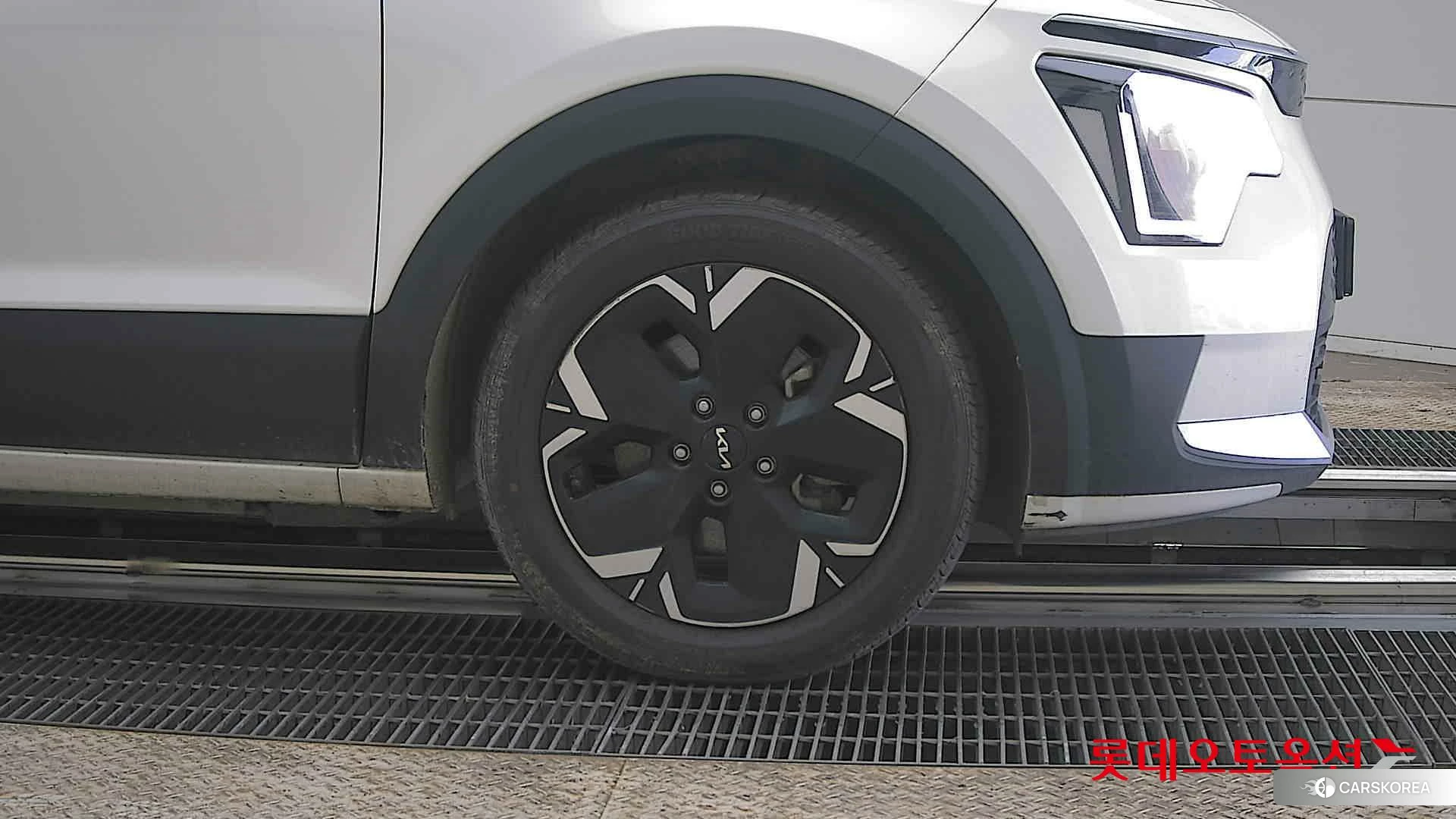 Kia Niro EV id 3881987 из Кореи 15