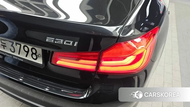 BMW 5 Series (G30) id 4245363 из Кореи 15