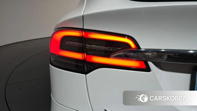 Tesla Model X id 4390372 из Кореи 15