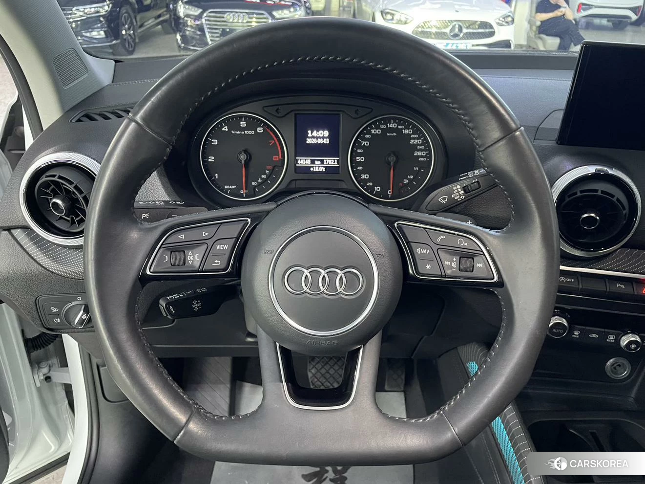 Audi Q2L id 4473291 из Китая 15