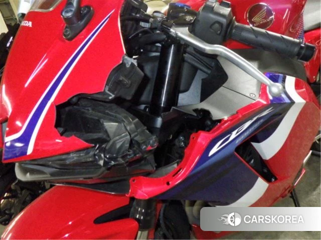 Honda CBR600RR id 3949941 из Японии 15