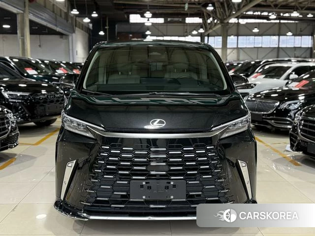 Lexus LM id 4272242 из Китая 15