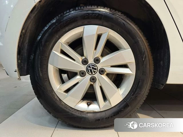 Volkswagen Polo id 4190386 из Китая 15