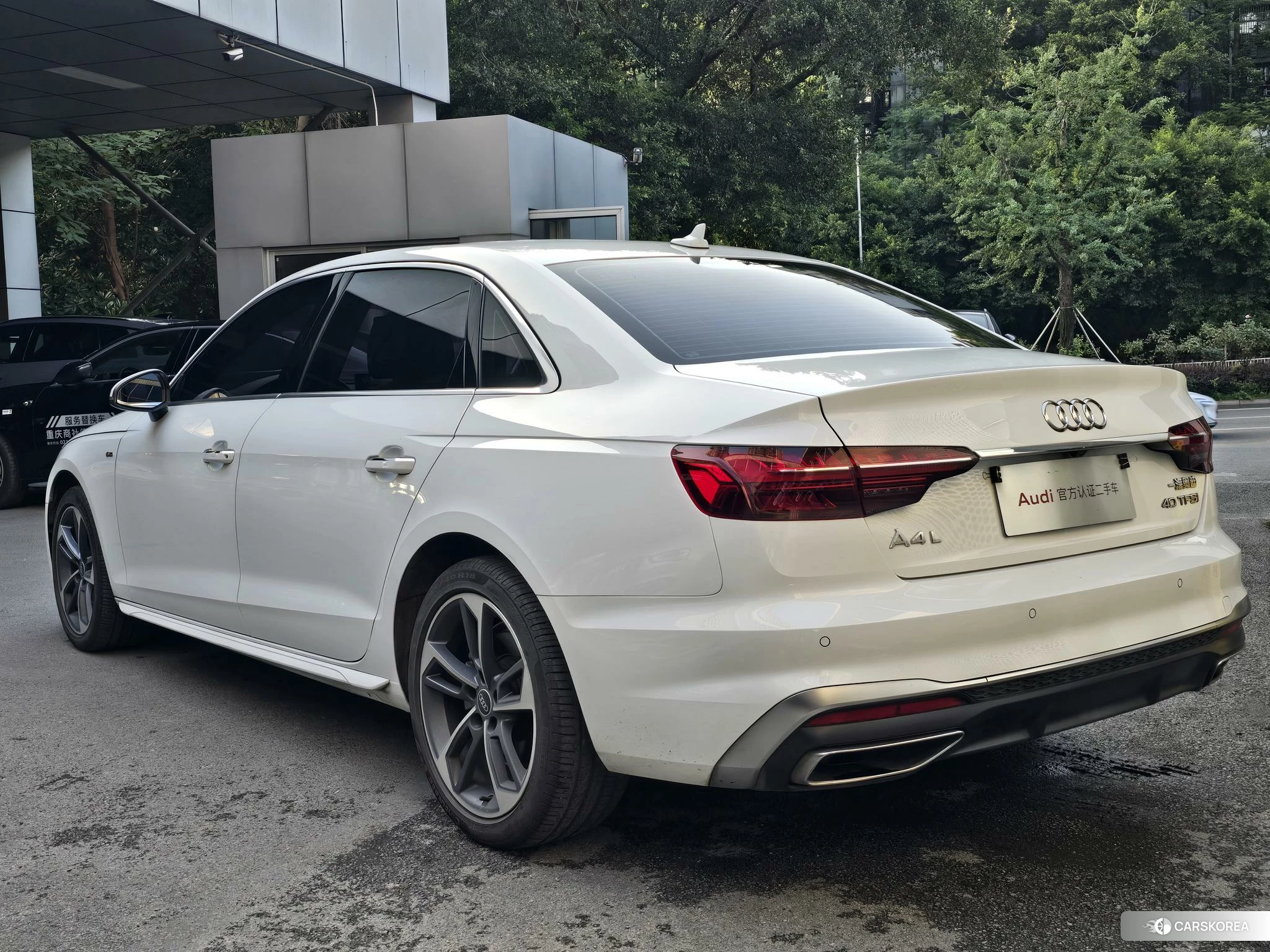 Audi A4L id 4420043 из Китая 15