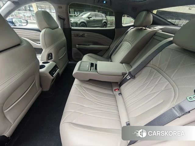 Geely Galaxy Galaxy Sparkle 8 PHEV id 4198871 из Китая 15