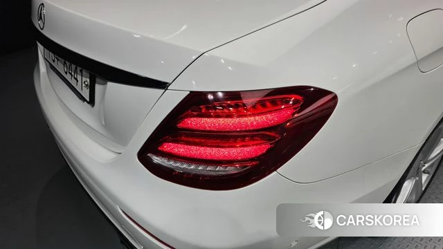 Mercedes-Benz E-Class W213 id 4246257 из Кореи 15