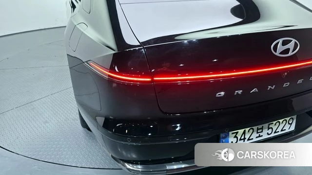 Hyundai Grandeur Hybrid (GN7) id 4400740 из Кореи 15
