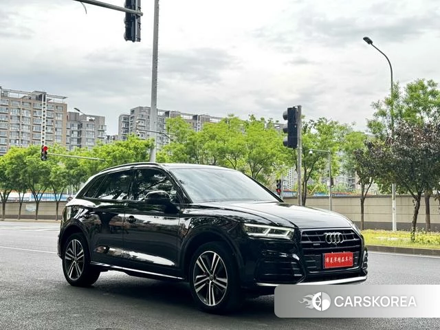 Audi Q5L id 4300460 из Китая 15