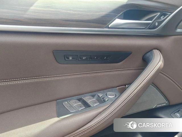 BMW 5 series id 4235424 из Китая 15