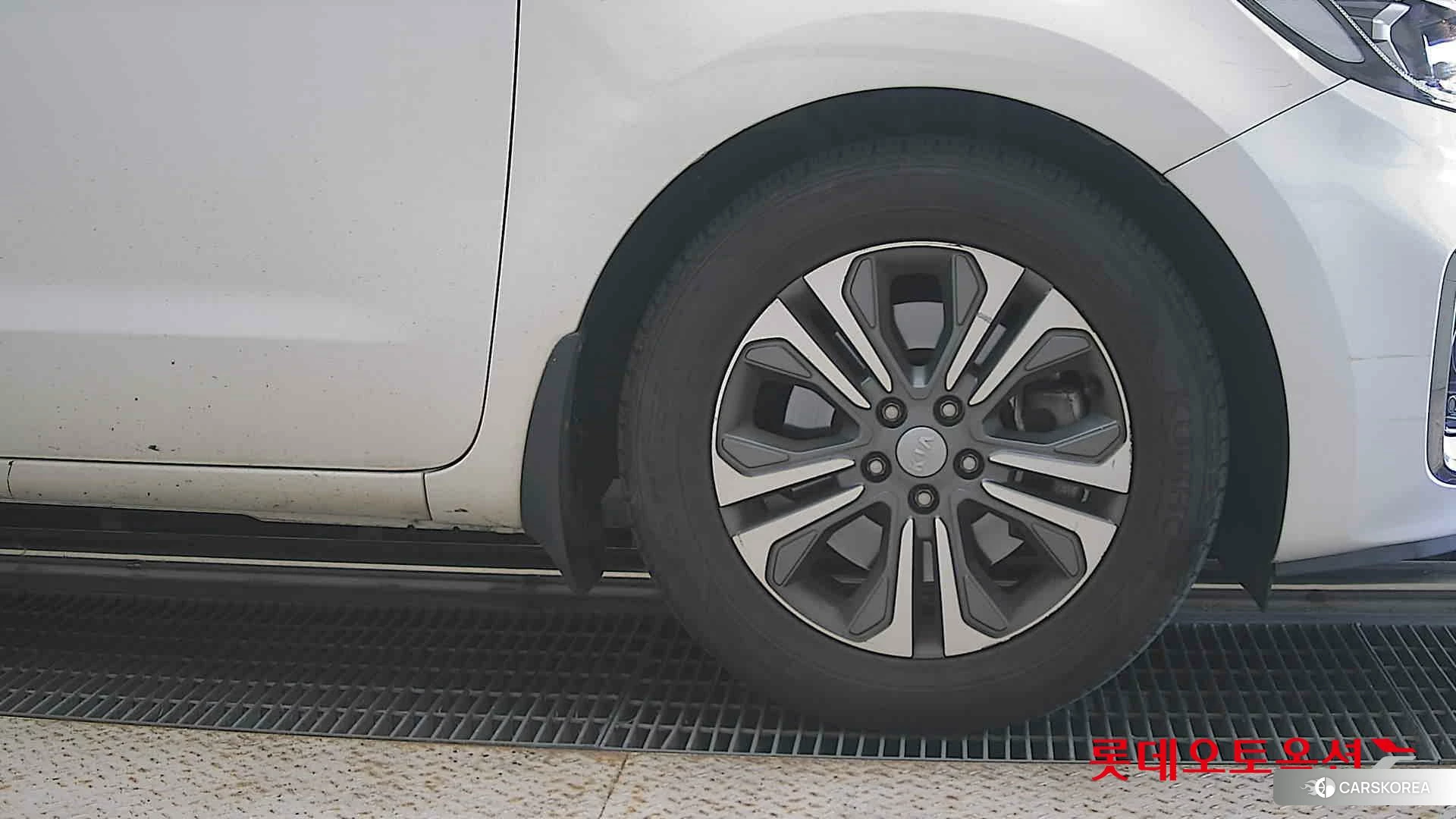 Kia Carnival id 4679356 из Кореи 15