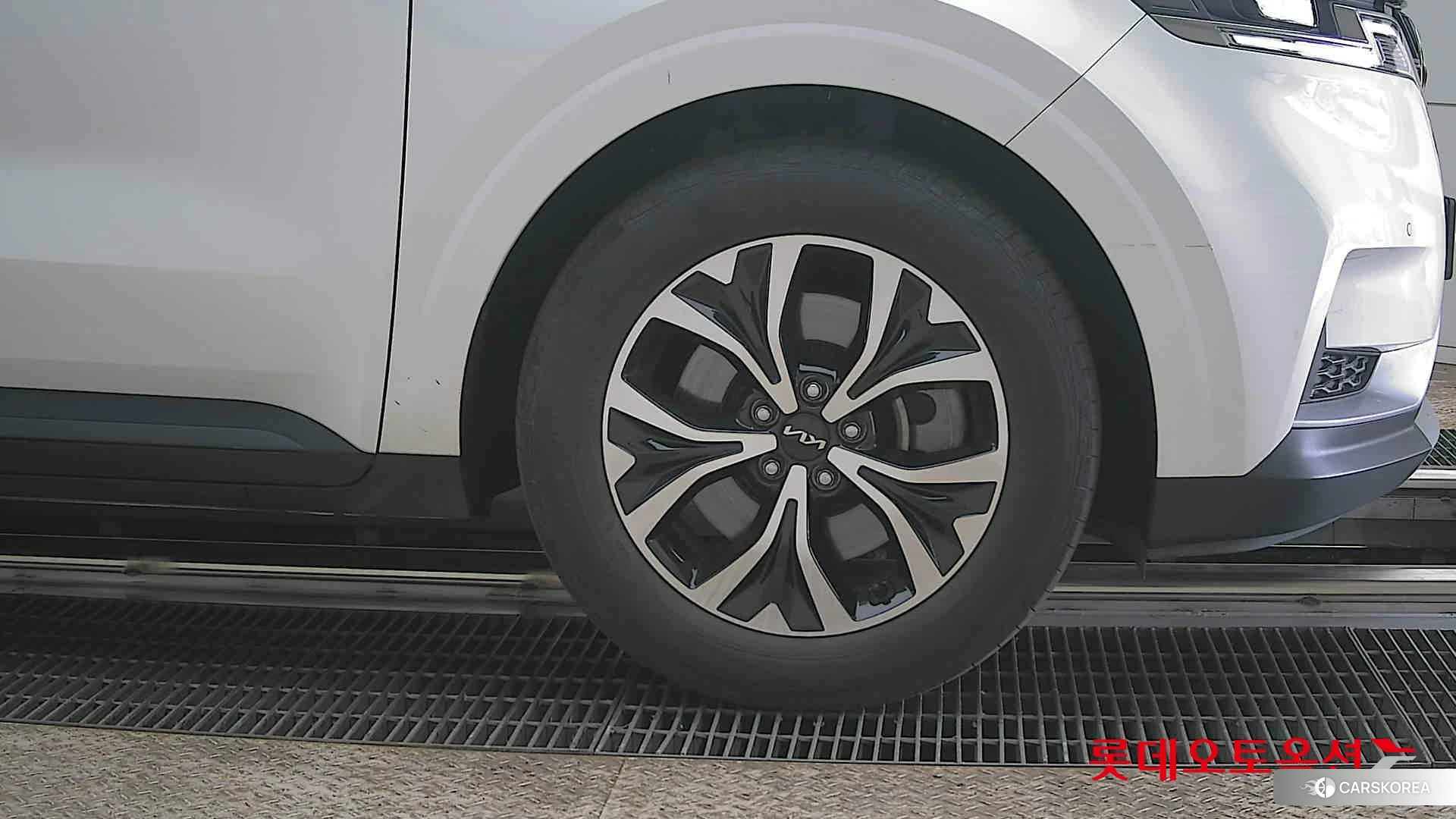 Kia Carnival id 3869412 из Кореи 15