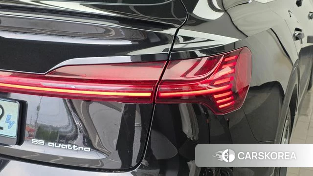 Audi e-Tron id 4550348 из Кореи 15