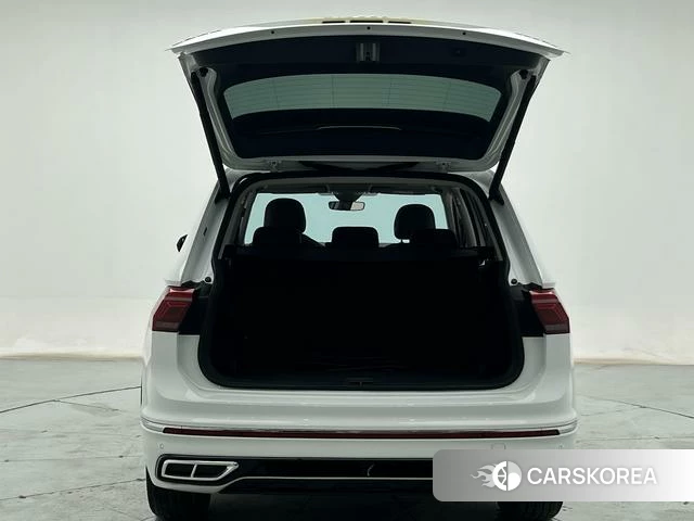 Volkswagen Tiguan L id 4272668 из Китая 15