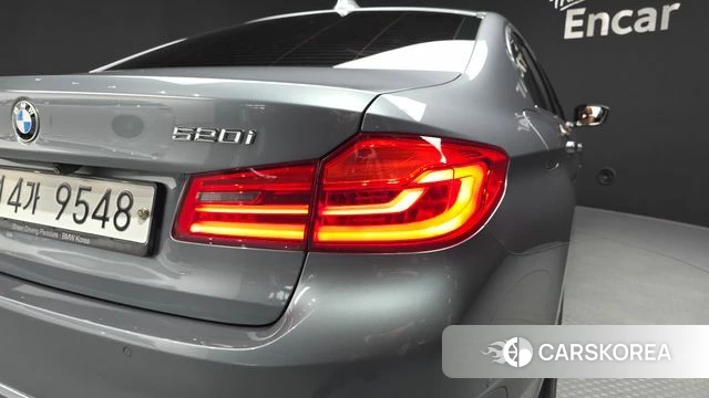 BMW 5 Series (G30) id 4403456 из Кореи 15