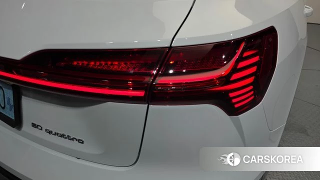 Audi e-Tron id 4740808 из Кореи 15