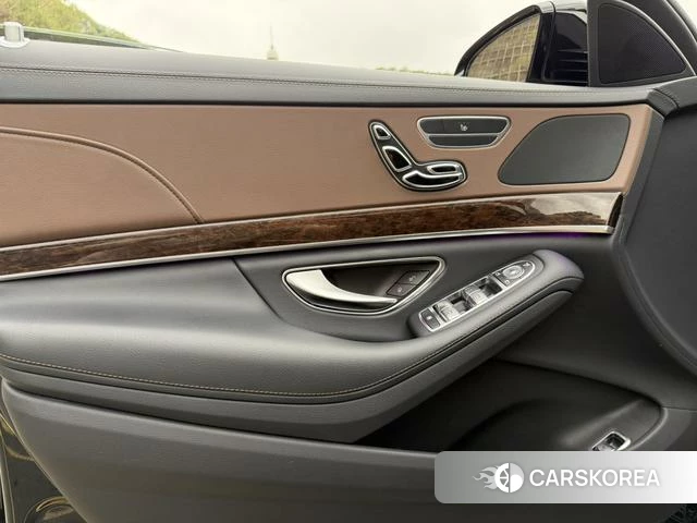 Mercedes-Benz S-class id 4265320 из Китая 15