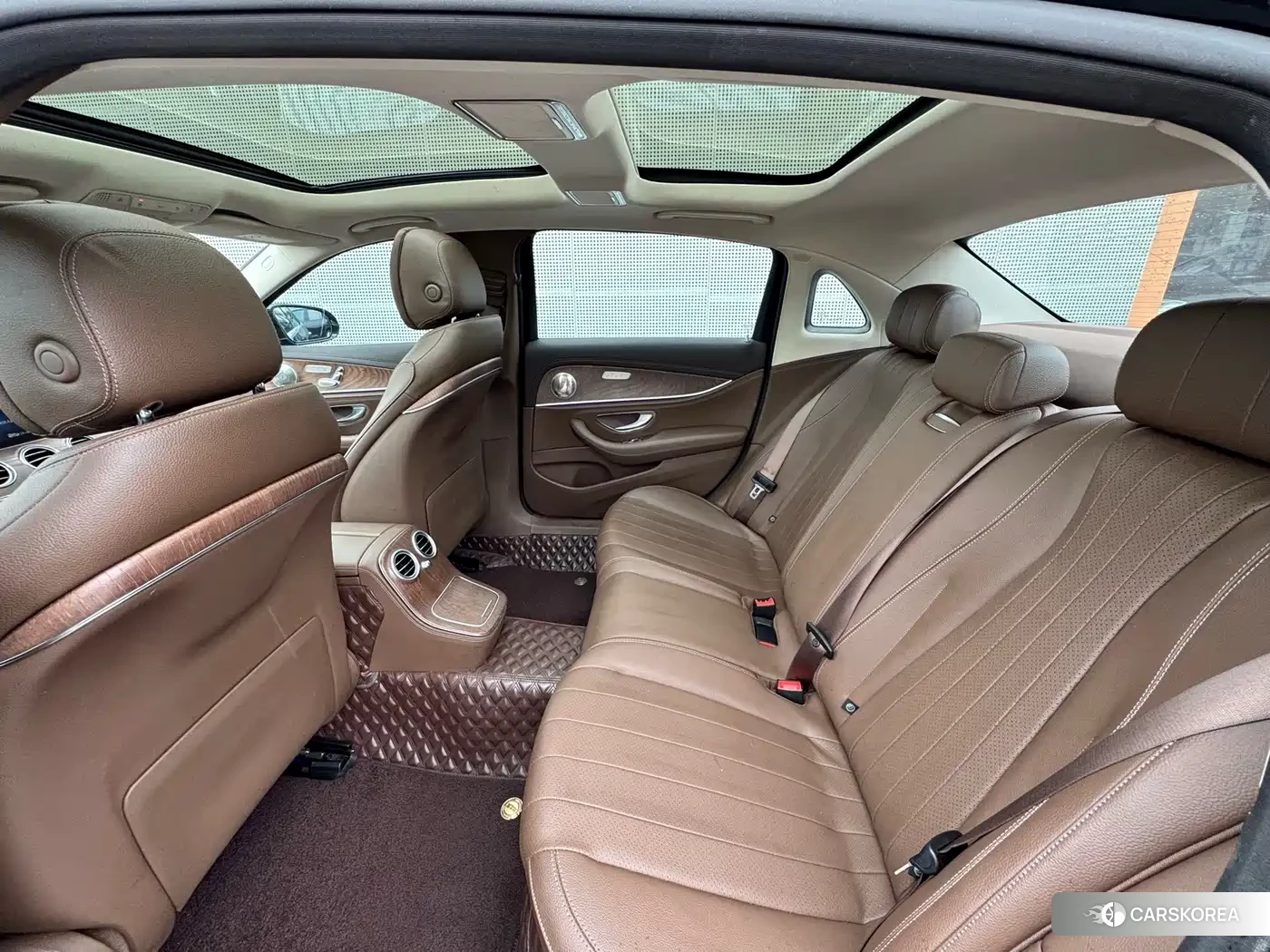 Mercedes-Benz E-Class id 4577598 из Китая 15