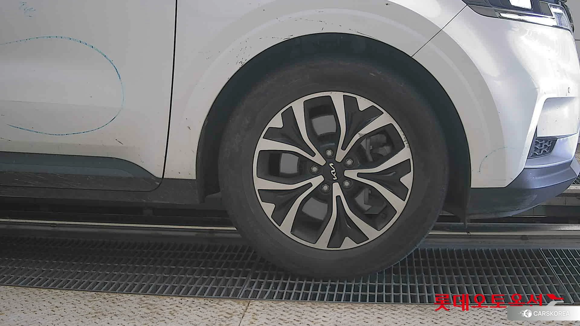 Kia Carnival id 4679348 из Кореи 15