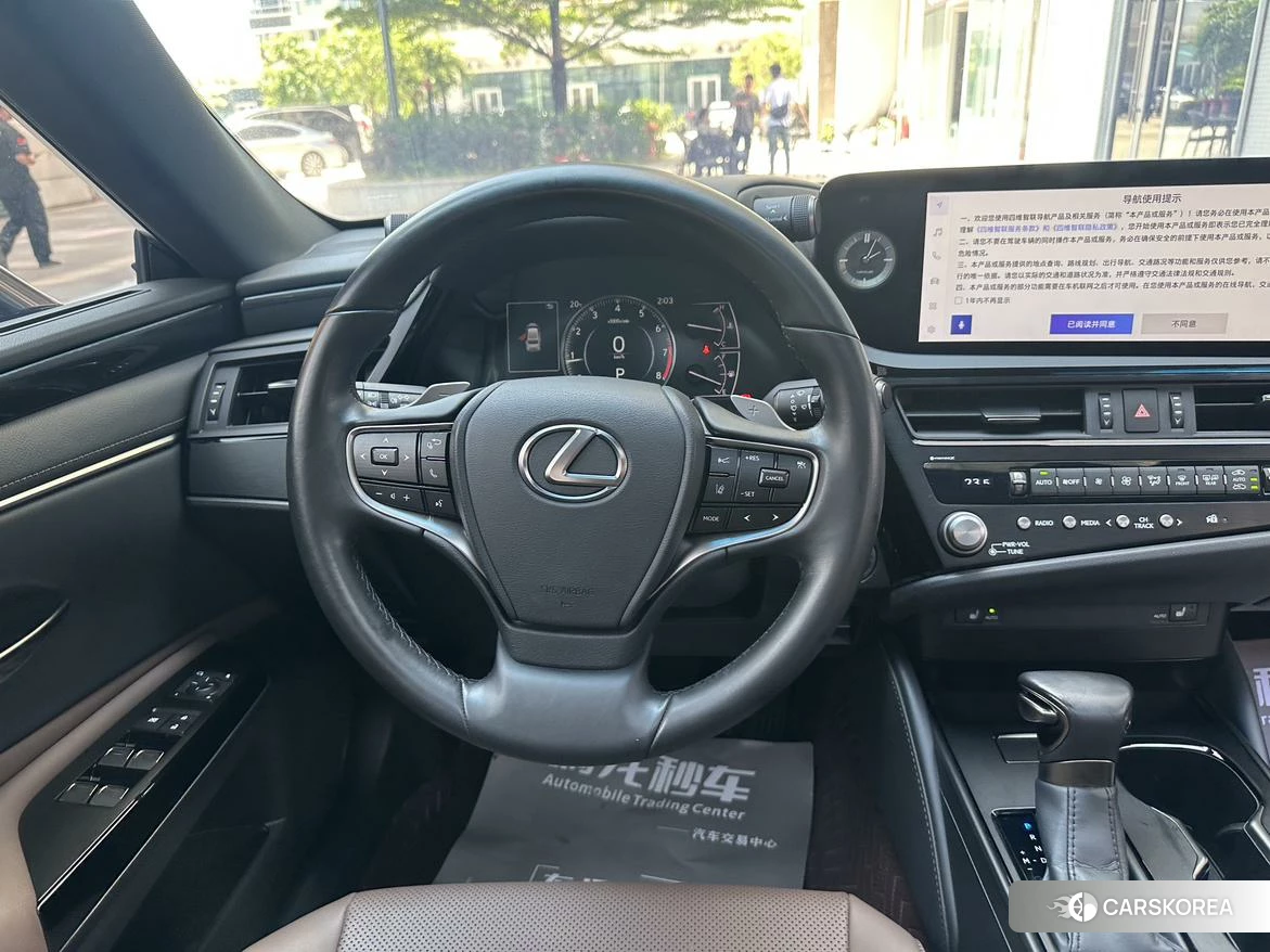 Lexus ES id 4479266 из Китая 15