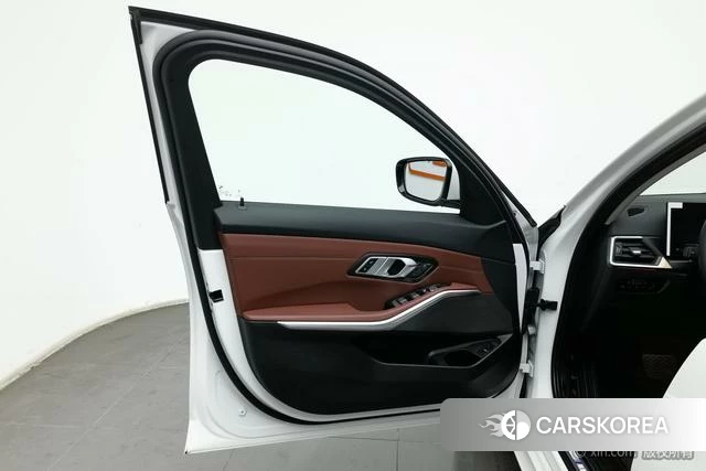 BMW 3 series id 4275997 из Китая 15