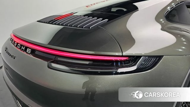 Porsche 911(992) id 4562641 из Кореи 15