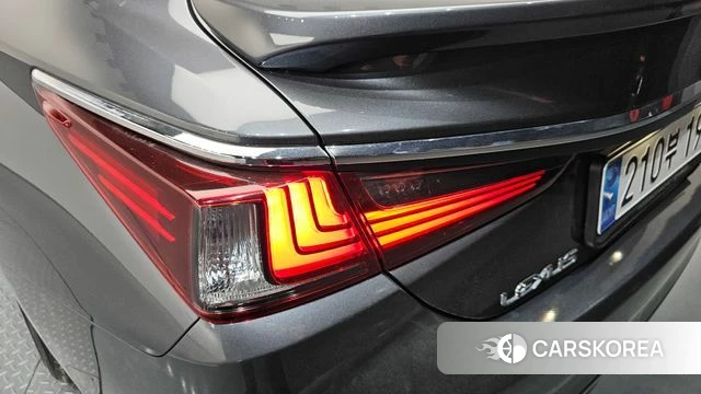 Lexus ES300h 7th generation id 4195283 из Кореи 15