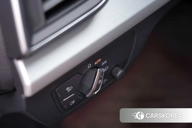 Audi Q5L id 4261441 из Китая 15