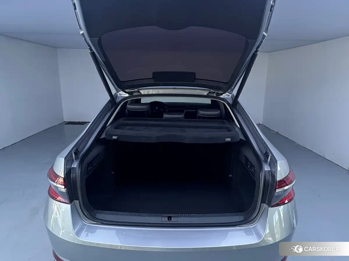 Skoda Superb id 4685929 из Китая 15