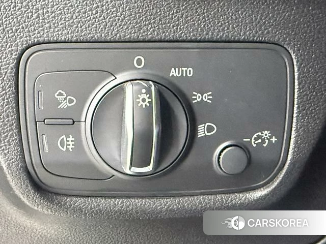 Audi Q2L id 4368123 из Китая 15