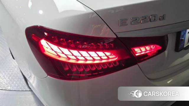 Mercedes-Benz E-Class W213 id 4323182 из Кореи 15