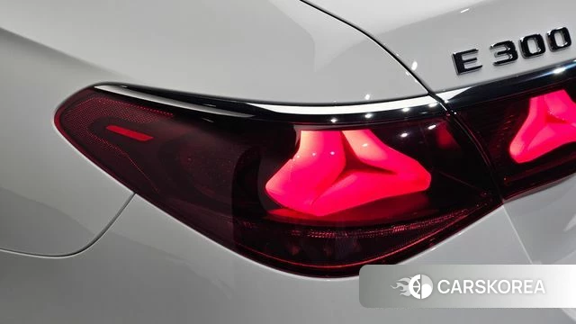 Mercedes-Benz E-Class W214 id 4441804 из Кореи 15