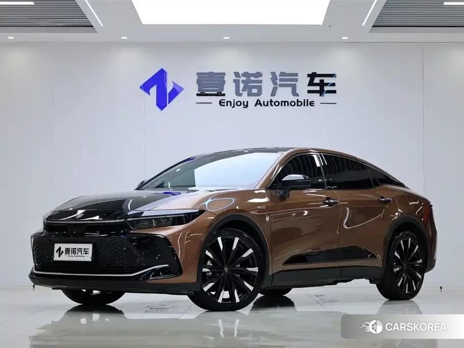 Toyota Crown SportCross id 4547309 из Китая 15
