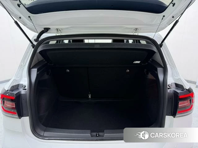 Volkswagen Exploring the shadow id 4353621 из Китая 15