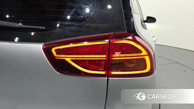 Kia Niro Plus id 4899015 из Кореи 15