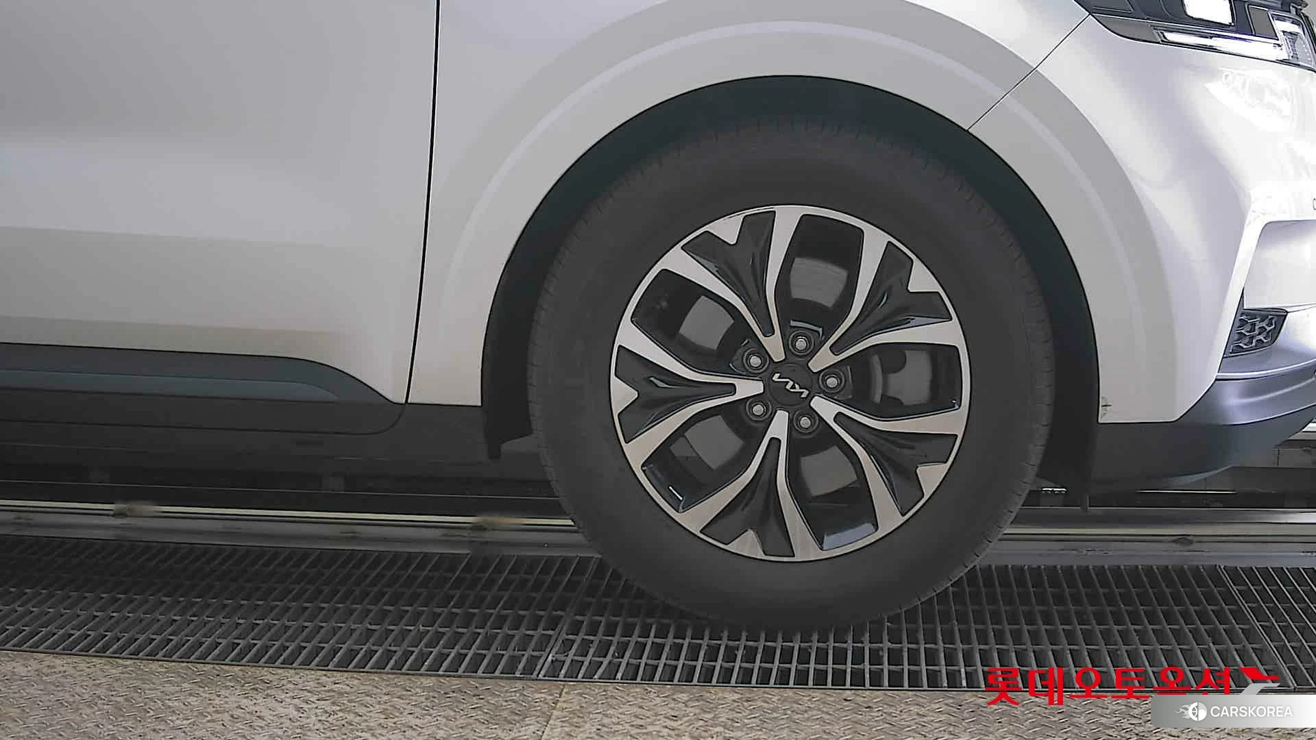 Kia Carnival id 3875747 из Кореи 15